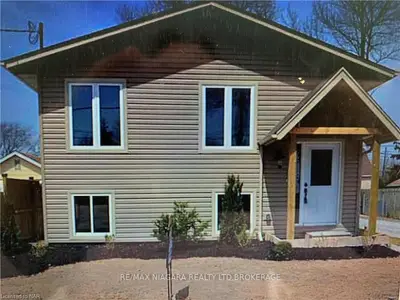 11 Oakwood Avenue, St. Catharines, On L2p 1k9