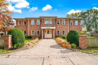3060 PORTAGE Road 104, Niagara Falls, ON L2J 2J9