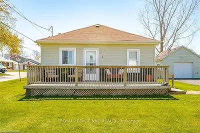 1 QUEENSTON Boulevard HOUSE, Fort Erie, ON L2A 1K2