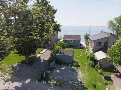 2122 LAKESHORE Road, Haldimand County, ON N1A 2W8