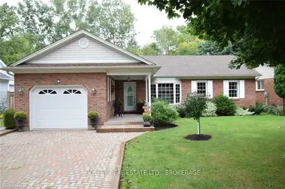 9 THE PROMENADE Street, Niagara-on-the-Lake, ON L0S 1J0