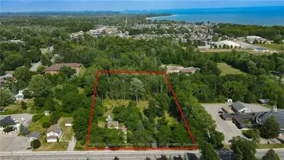 14 RIDGEWAY Road, Fort Erie, ON L0S 1B0