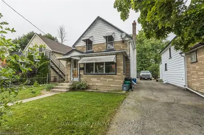 16 YORK Street, Welland, ON L3B 4A6