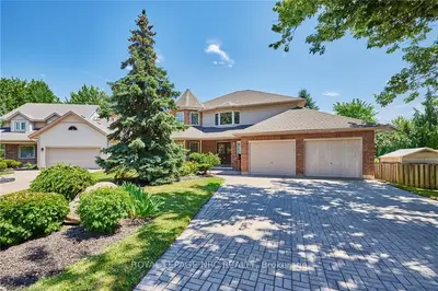 8 Kaywood Court, Welland, On L3c 7a8