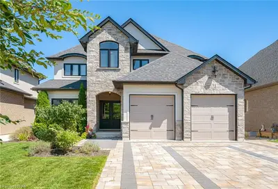 94 FOREST RIDGE Court, Welland, ON L3C 0C2