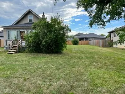 645 Clare Avenue, Welland, On L3c 3b9