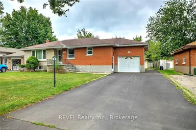 222 Lakeshore Road W, Port Colborne, On L3k 2s2
