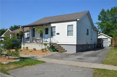 154 Mcarthur Avenue, Welland, On L3b 2j9
