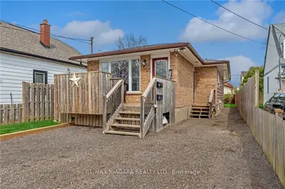 52 Mcalpine Avenue S, Welland, On L3b 1t6