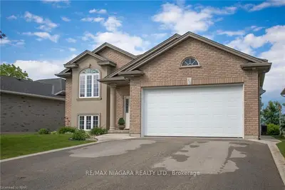 23 HILLCREST Road, Port Colborne, ON L3K 6B4