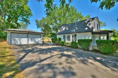 33 QUEENSTON Street, Niagara-on-the-Lake, ON L0S 1L0