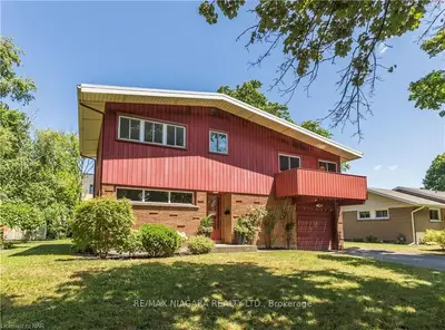 7 Plazaway Street, Welland, On L3c 4j6