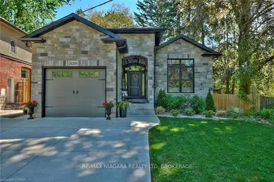 6298 PINE GROVE Avenue, Niagara Falls, ON L2G 4J3