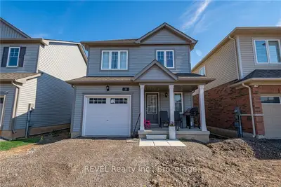 23 COTTONWOOD Crescent, Welland, ON L3B 6C5