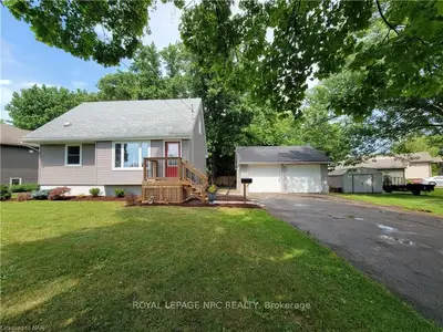 52 Merritt Parkway, Port Colborne, On L3k 3y1