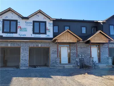 7141 Parsa Street, Niagara Falls, ON L2H 3T2