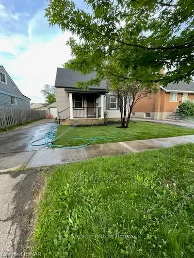 9 ABERDEEN Court, Fort Erie, ON L2A 3Y7