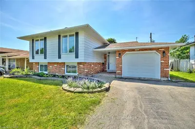 17 IDYLWOOD Road, Welland, ON L3C 1X2