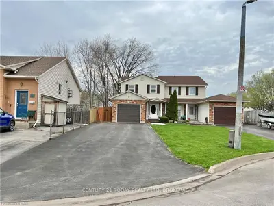 15 JUSTINA Court, Welland, ON L3C 7E4