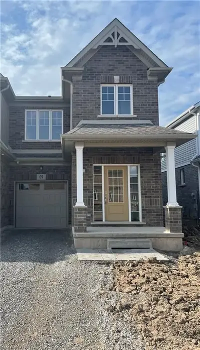 69 SYCAMORE Street, Welland, ON L3C 0H8