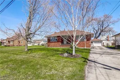 226 KNOLL Street, Port Colborne, ON L3K 5B6