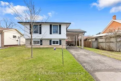 8 KNOLL Street, Port Colborne, ON L3K 5A5