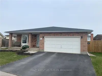 8056 KENSINGTON Court, Niagara Falls, ON L2H 2S1