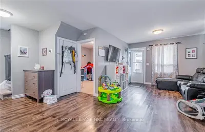 74 COZY Street, Welland, ON L3B 4H1