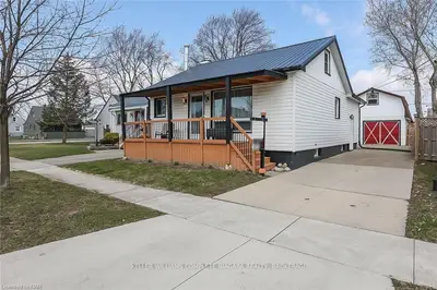 364 CORVETTE Street, Welland, ON L3B 4S7