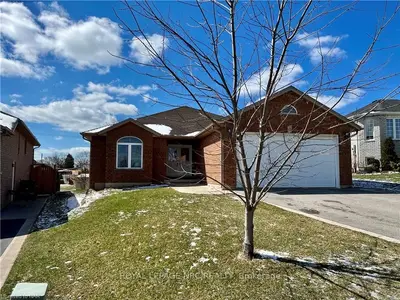 18 HILLCREST Road, Port Colborne, ON L3K 6B4