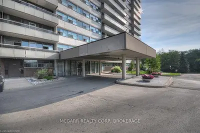 215 GLENRIDGE Avenue 804, St. Catharines, ON L2T 3J7