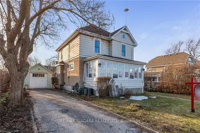 624 ELM Street, Port Colborne, ON L3K 4P8