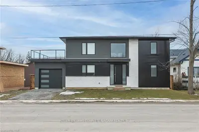 3749 DISHER Street, Fort Erie, ON L2A 1X8
