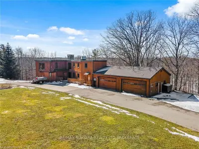 2355 SEVENTH Street, Lincoln, ON L2R 6P7