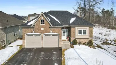 390 BRADY Court, Fort Erie, ON L2A 1N1