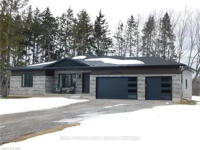 1720 REBECCA Street, Fort Erie, ON L2A 5M4