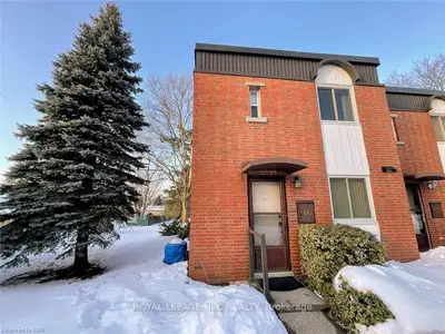6453 COLBORNE Street 46, Niagara Falls, ON L2J 1E7