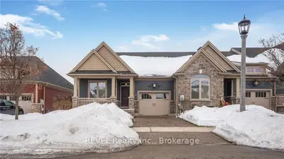 19 HICKORY Avenue, Niagara-on-the-Lake, ON L0S 1J1