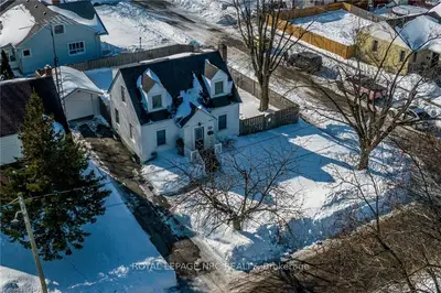 17 WADE Street, Welland, ON L3C 5H5