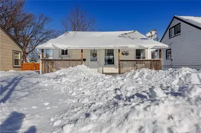 382 VICTORY Avenue, Welland, ON L3B 4Z7