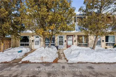 8646 WILLOUGHBY Drive 11, Niagara Falls, ON L2G 6X7