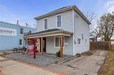 85 MAIN Street W, Port Colborne, ON L3K 3V1