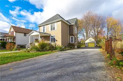 109 Adelaide Street, Port Colborne, On L3k 2w4