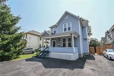 4456 Ellis Street, Niagara Falls, On L2e 1h4