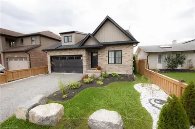 379 CLARE Avenue, Welland, ON L3C 0G1
