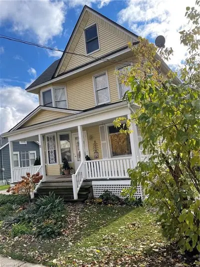32 MURRAY Street, Fort Erie, ON L2A 2A4