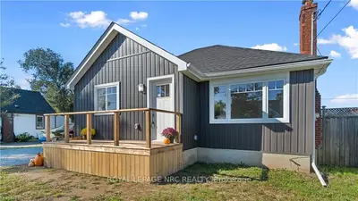 153 Oakwood Street, Port Colborne, On L3k 5g5