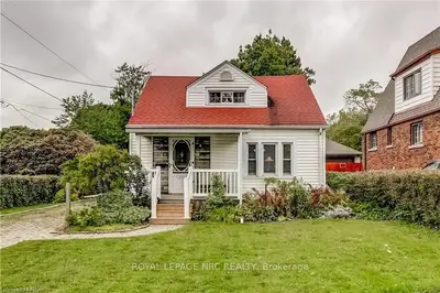 5965 CARLTON Avenue, Niagara Falls, ON L2G 5J6