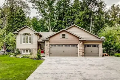 3321 Bethune Avenue, Fort Erie, ON L0S 1N0