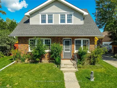 4465 EASTWOOD Crescent, Niagara Falls, ON L2E 1A8